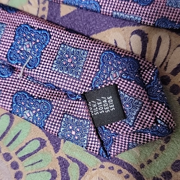 Tom James Tie - Picture 2 of 5